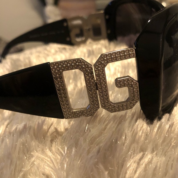 Dolce and Cabanna sunglasses - Picture 3 of 6